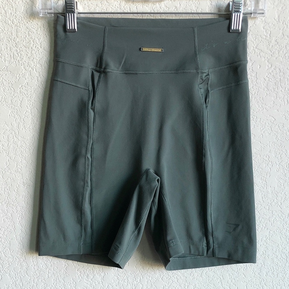 Gymshark x Whitney Simmons Scrunch Butt Biker Shorts Eucalyptus Green Grey